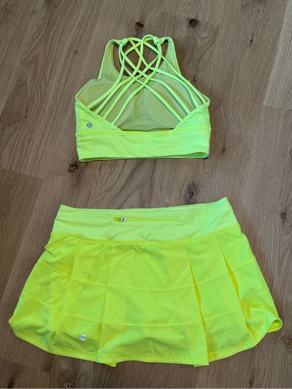 Lululemon Women’s Neon Yellow Tennis Skirt & Strappy Sports Bra Set Size 8